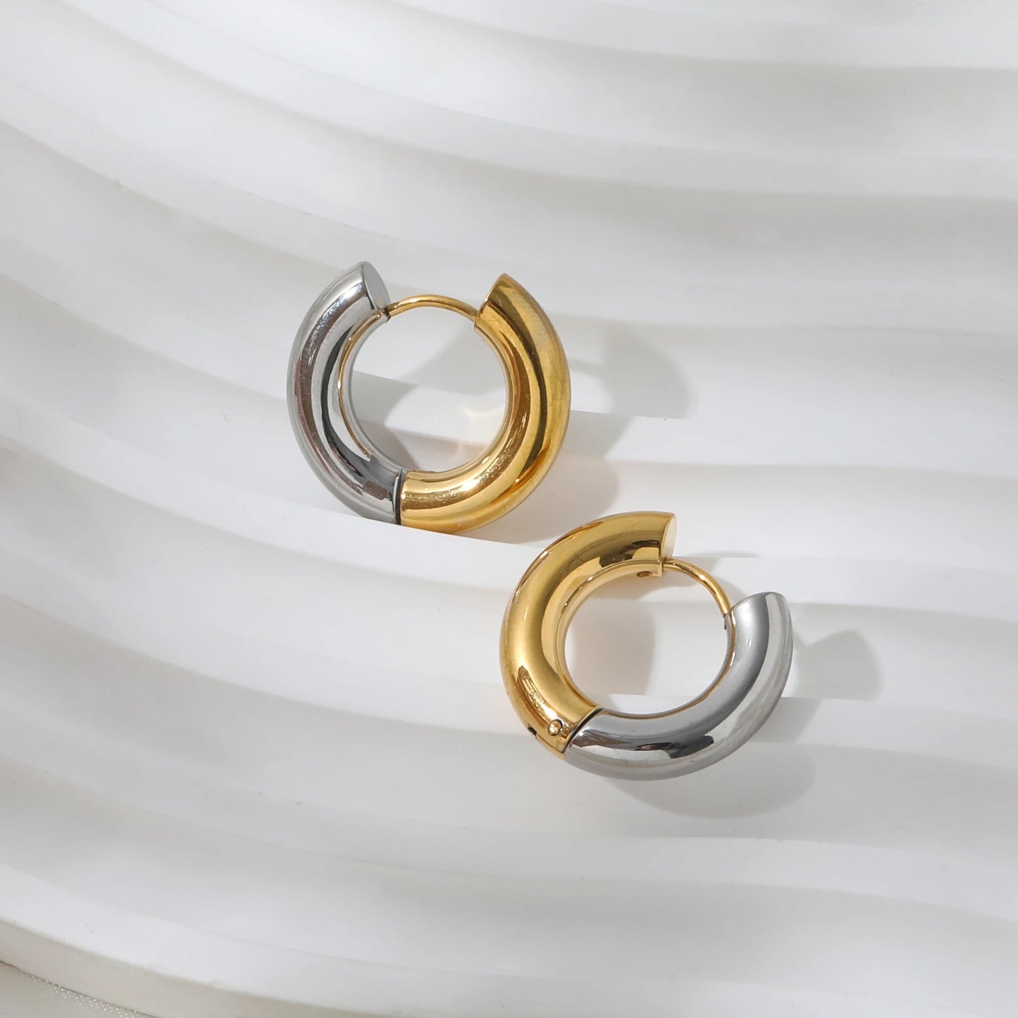 Medusa Hoops