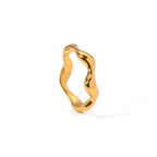 Curvy Ring