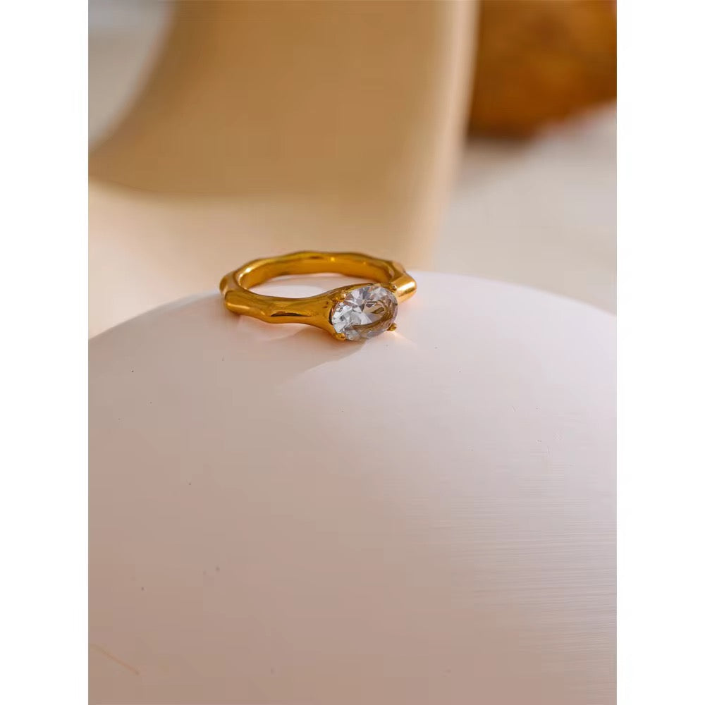 Ovaly Solitaire Ring