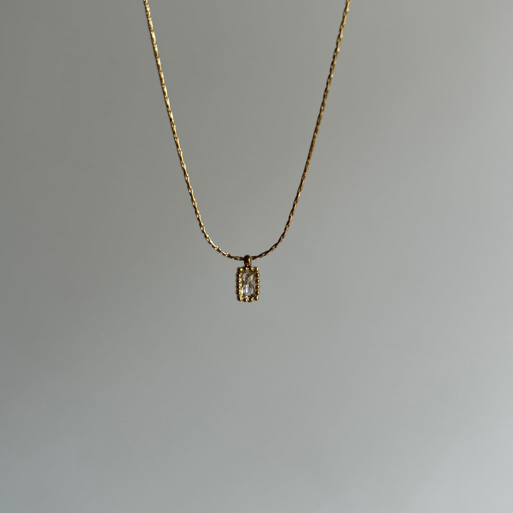 Avery Necklace