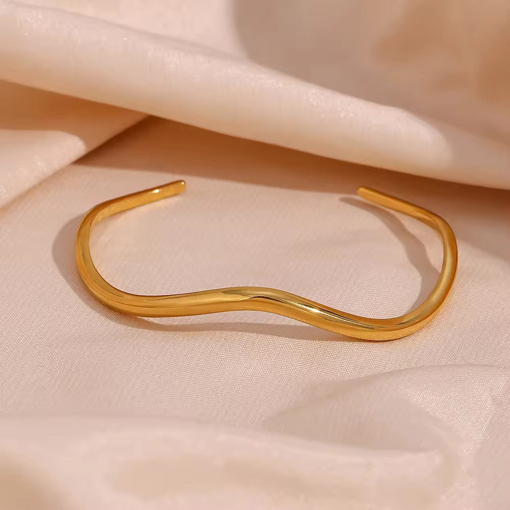 Wavy Cuff