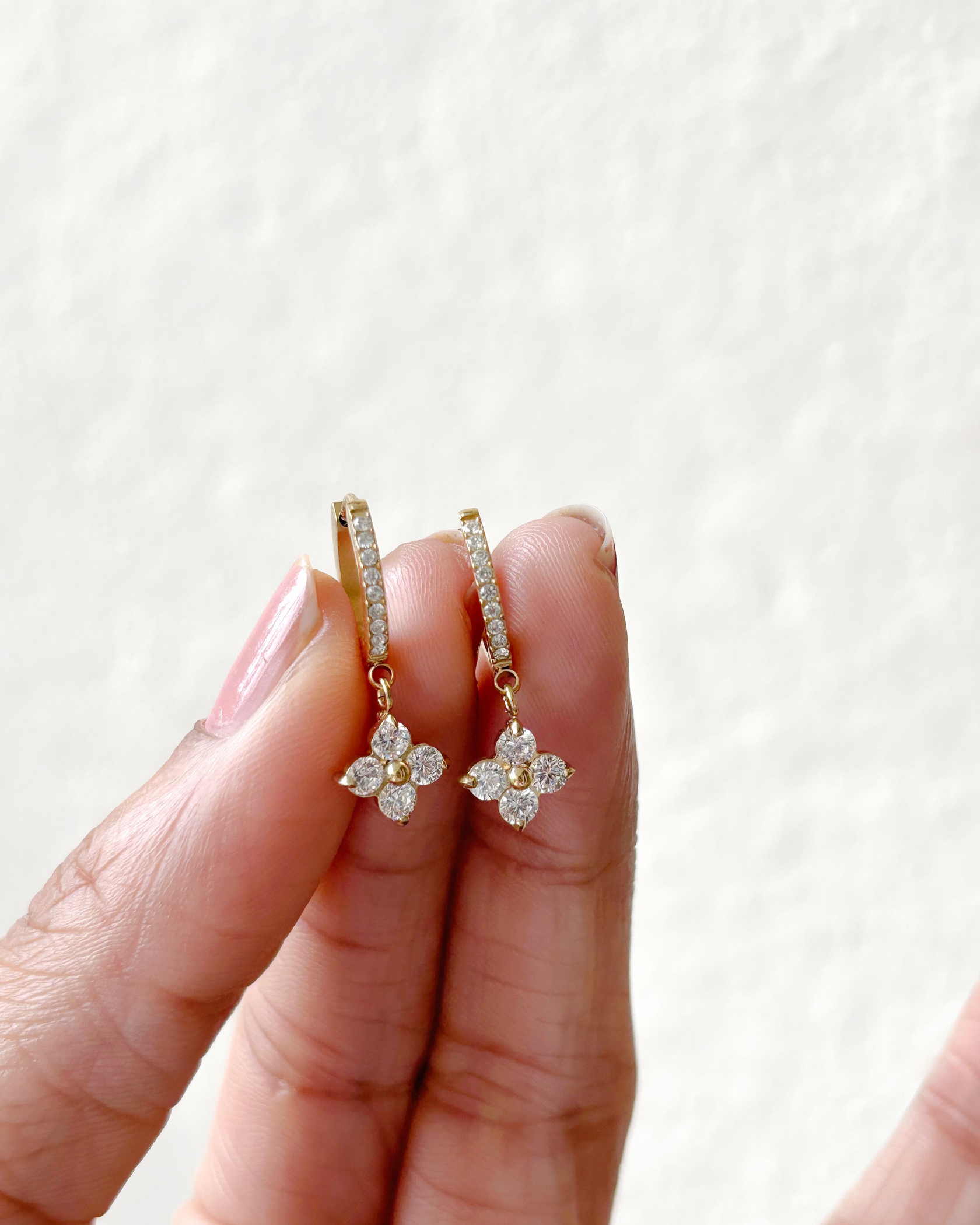 Dainty Floral Huggies