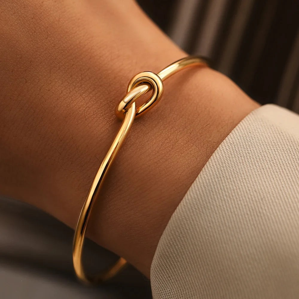 Knot Cuff