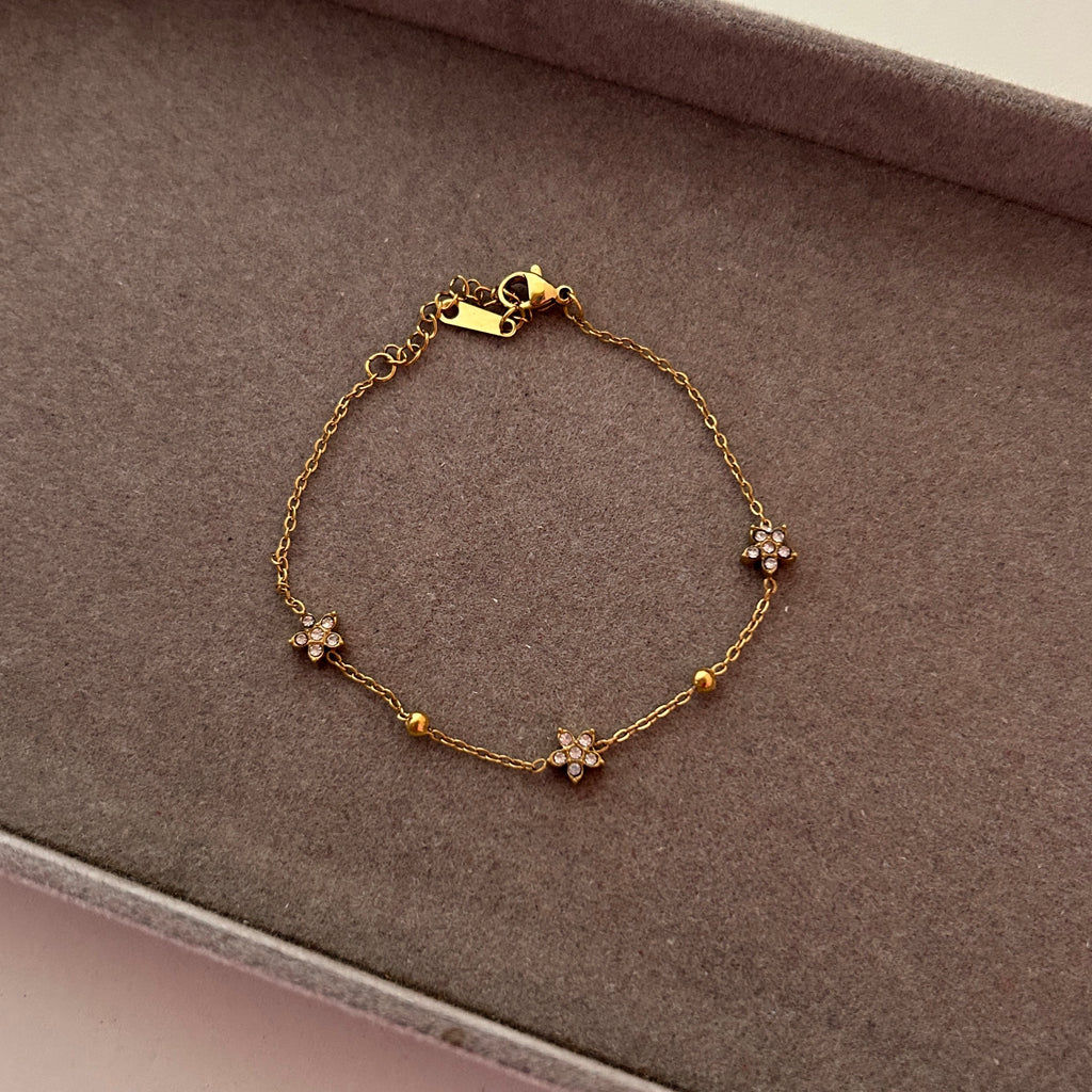 Petite Dainty Bracelet